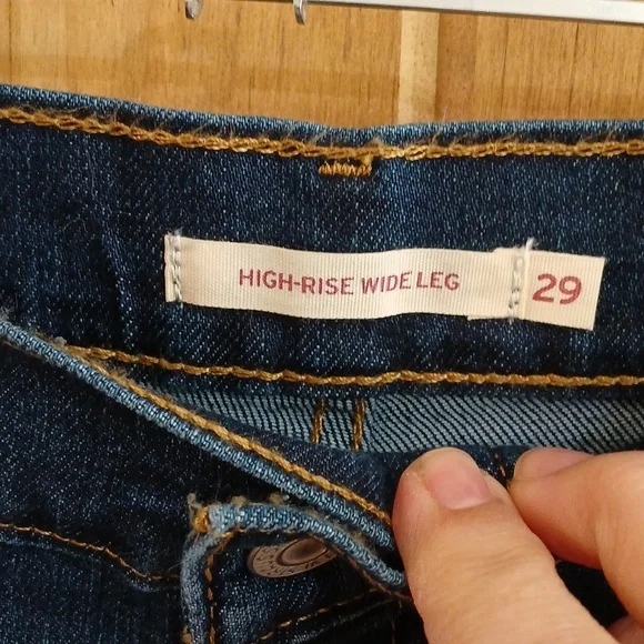 Levis High Rise Wide Leg Crop Denim Jeans - 29 - Picture 3 of 6